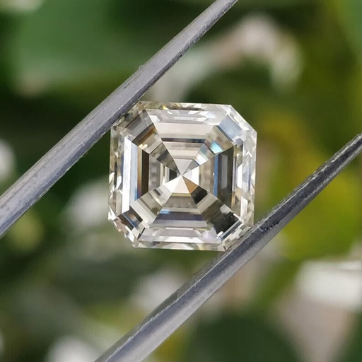 Loose Moissanite Off White Clean Asscher Cut 8.00 MM